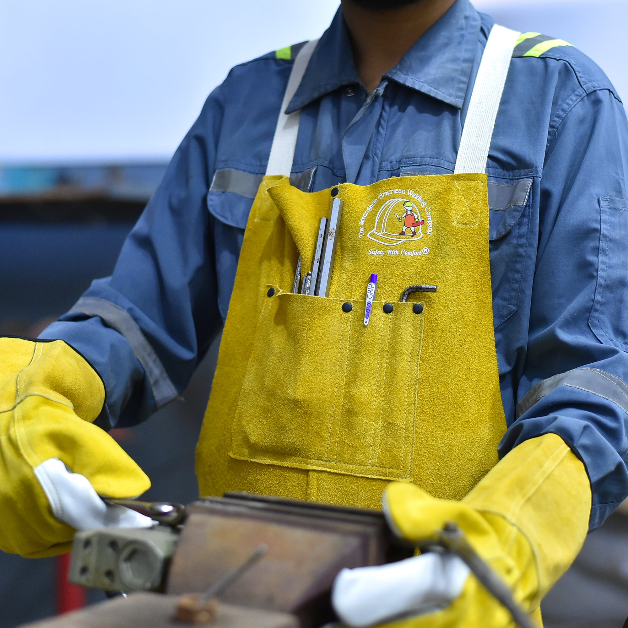 Professional Leather Welding Apron 7-Pocket | Strongarm Basic 101