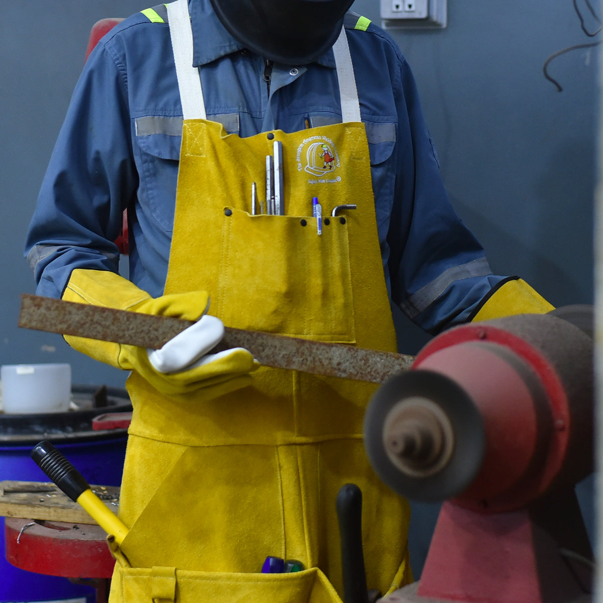 FR Leather Welding Apron - Adjustable Straps - Comfortable Fit